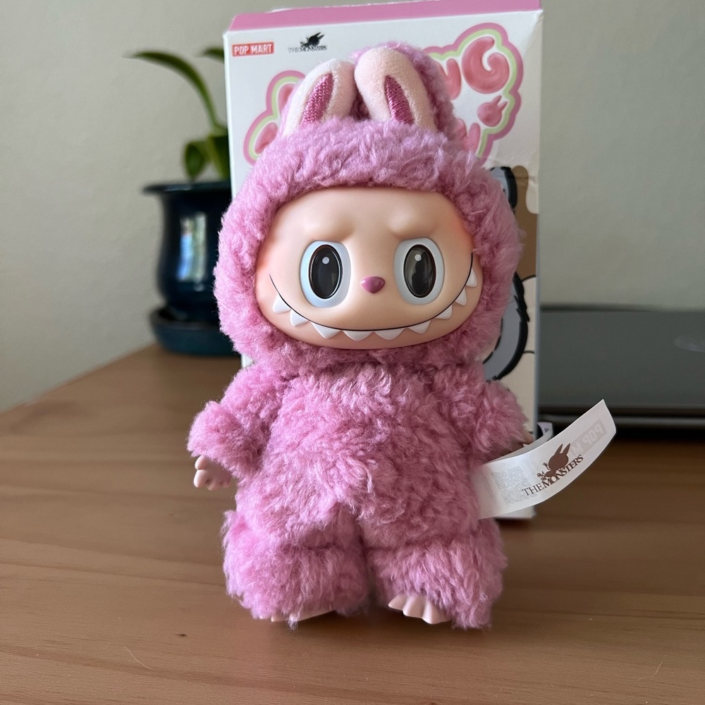 Labubu Exciting Macaron Lychee Berry